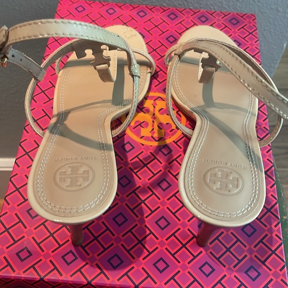 Tory Burch patent saffiano tan sandal size 8.5 - Picture 7 of 7